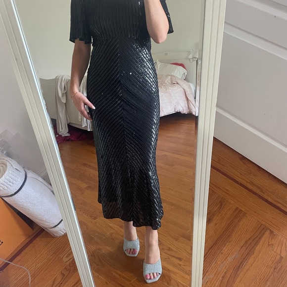 Black sequin gown - Picture 4 of 5